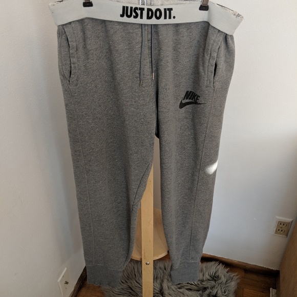 Nike Pants - Nike jogger sweats